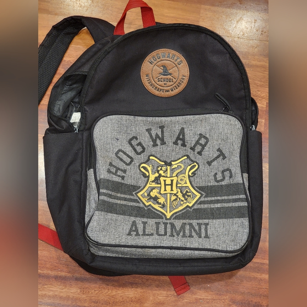 2018 Harry Potter Hogwarts Alumni Backpack School Book Bag